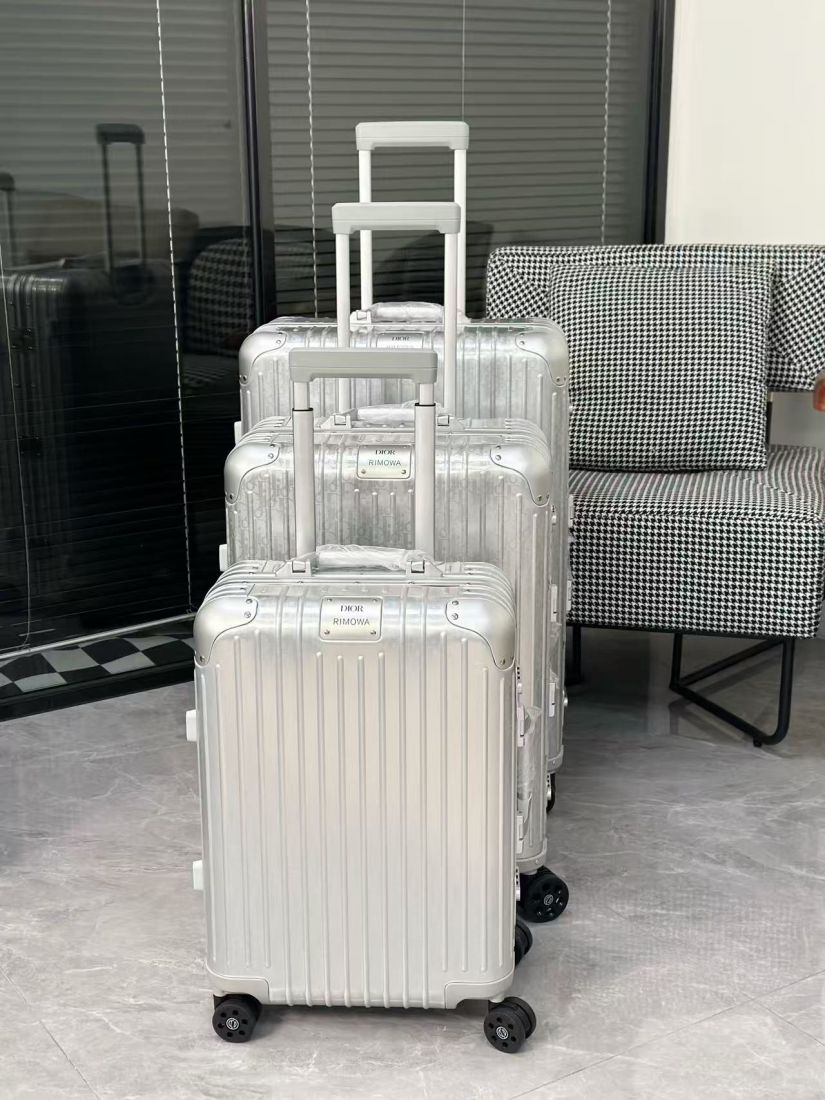 Чемодан Rimowa&Dior