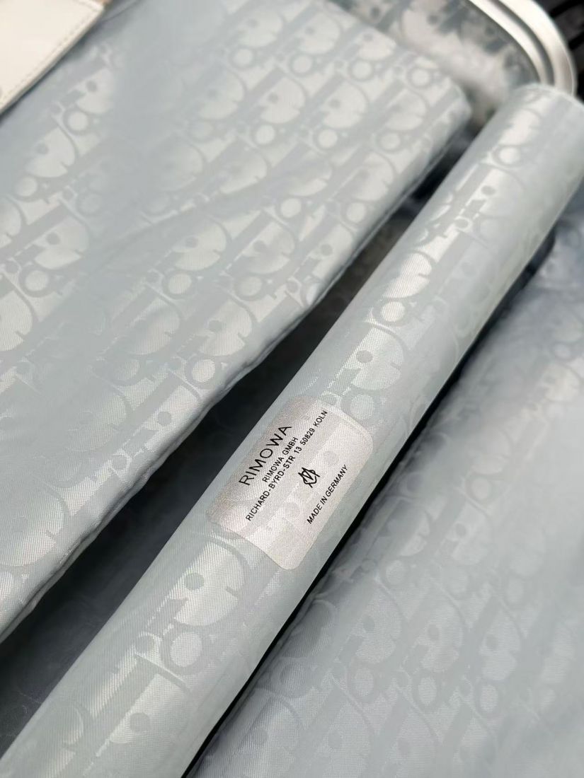 Чемодан Rimowa&Dior