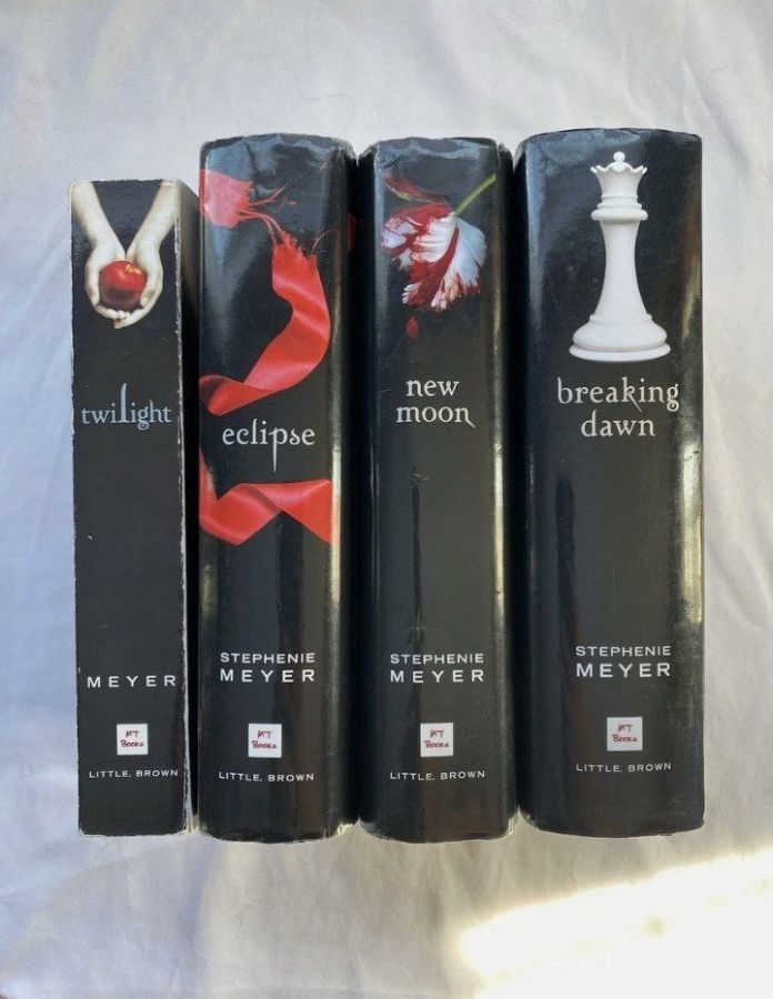 Twilight saga 4 book set series HC & PB Eclipse, New Moon, Breaking Dawn.. Серия из 4 книг "Сумеречной саги" - "Затмение", "Новолуние", "Рассвет"..
