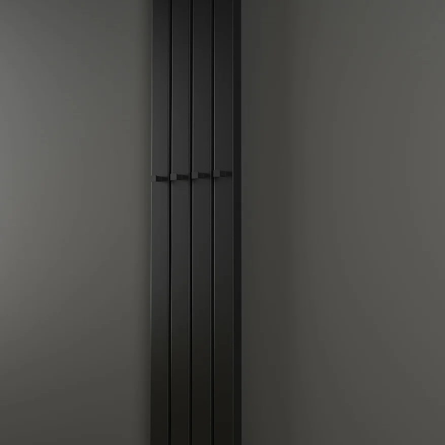 Полотенцесушитель водяной Broner Moot Long Bath MB.SS.30.028.180.0000 30х30 с крючками 280 мм