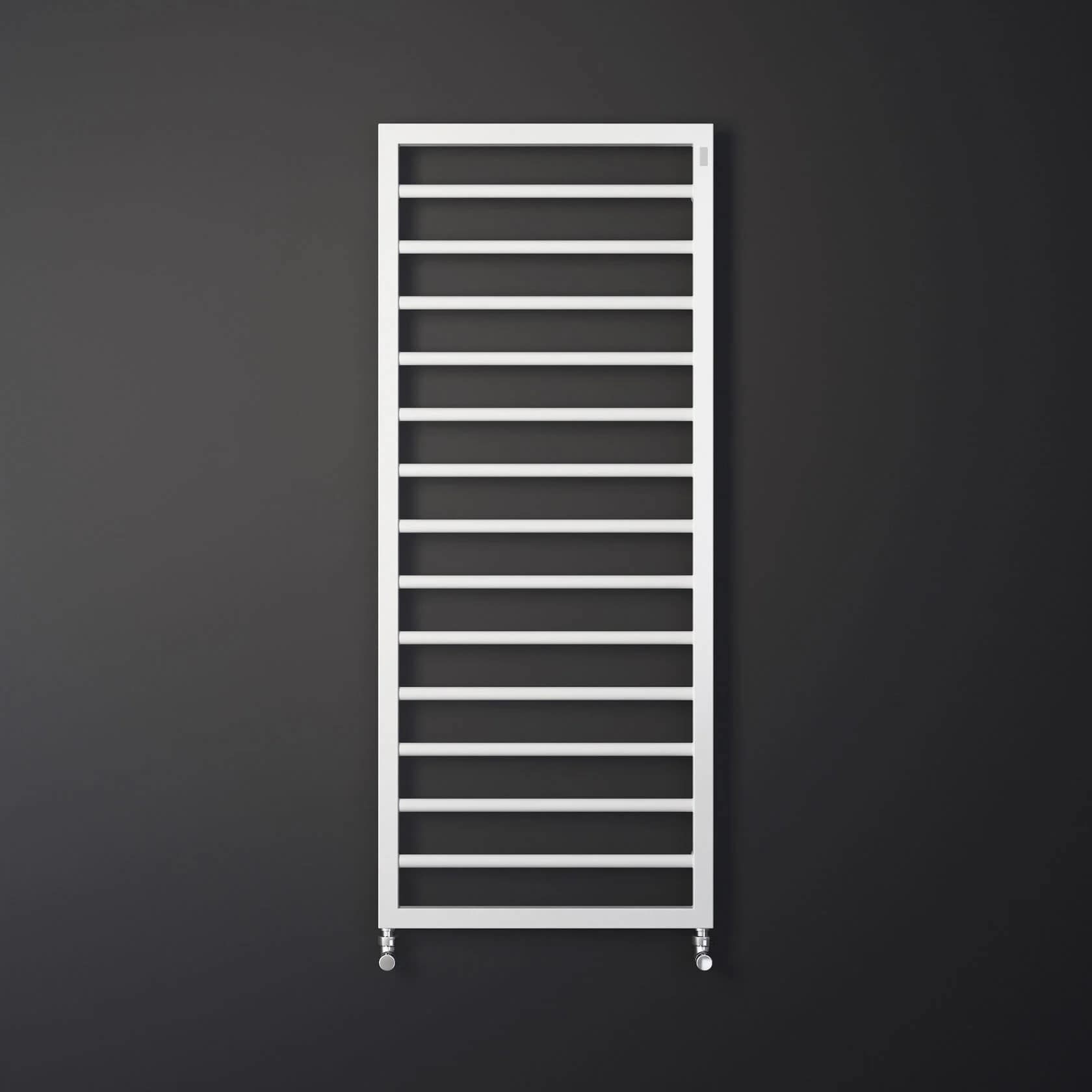 Полотенцесушитель водяной Broner Orlando ORL.050.100.0000 вертикальный 500 мм цена от 48 720 ₽ Фото Полотенцесушитель водяной Broner Orlando ORL.050.100.0000 вертикальный 500 мм