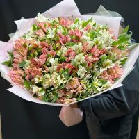 Букет из 39 Альстромерий
