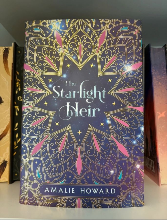 The starlight heir by Amalie Howard подписана автором
