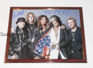 Автографы: Aerosmith. Стивен Тайлер, Джо Перри, Том Хэмилтон, Джоуи Крамер, Брэд Уитфорд