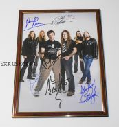 Автографы: Iron Maiden. С. Харрис, Д. Мюррей, А. Смит, Б. Дикинсон, Н. МакБрэйн, Я. Гер