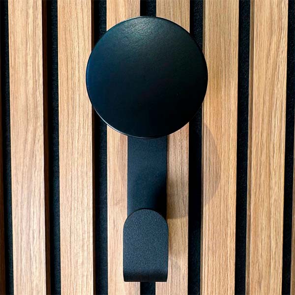 Wood App ARTDECO | Вешалка c крючком вертикальная черная