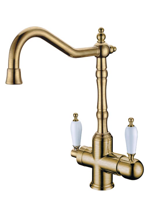 Однорычажный смеситель на горизонтальную поверхность для кухонной мойки Boheme Kitchen 111