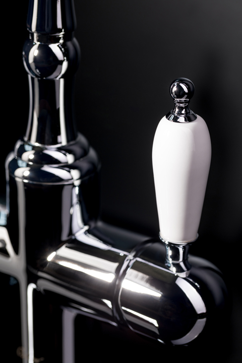 Однорычажный смеситель на горизонтальную поверхность для кухонной мойки Boheme Kitchen 111 ФОТО