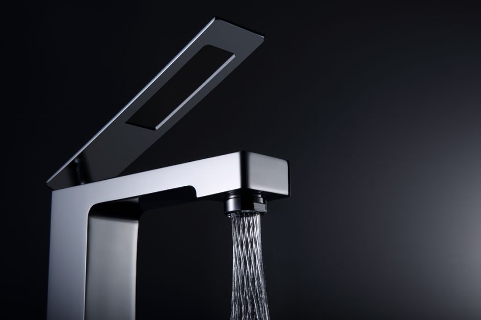 Однорычажный смеситель для раковины Boheme Q 142, монтаж на горизонтальную поверхность ФОТО