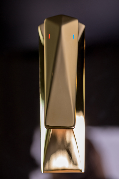 Однорычажный смеситель на горизонтальную поверхность для раковины Boheme Venturo 381 ФОТО