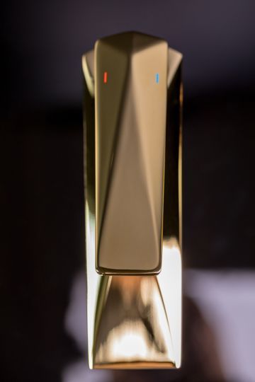 Однорычажный смеситель на горизонтальную поверхность для раковины Boheme Venturo 381 схема 4