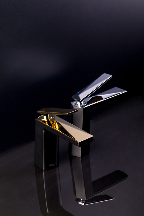 Однорычажный смеситель на горизонтальную поверхность для раковины Boheme Venturo 381 ФОТО