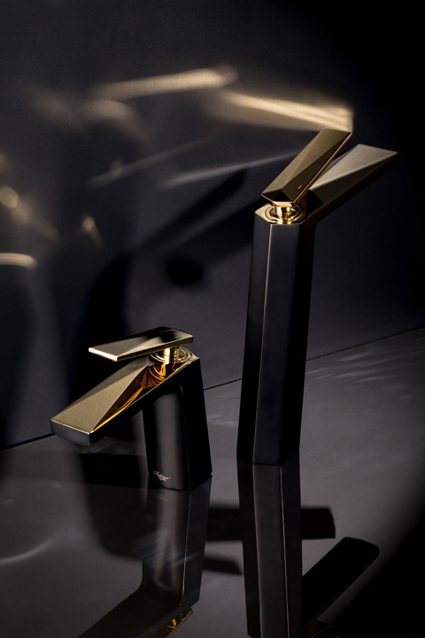 Однорычажный смеситель на горизонтальную поверхность для раковины Boheme Venturo 382 ФОТО