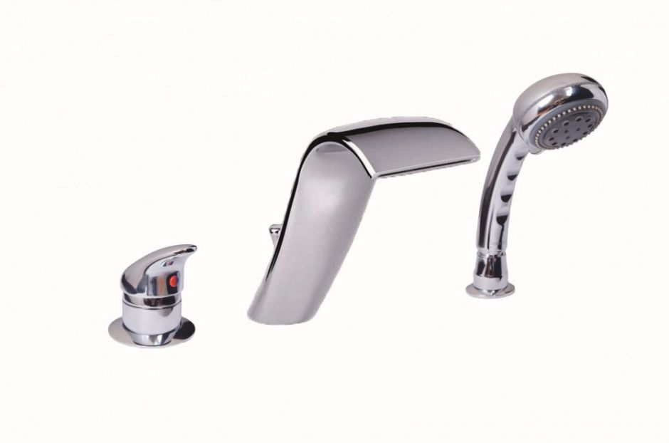 Однорычажный смеситель на горизонтальную поверхность для ванны Boheme  390