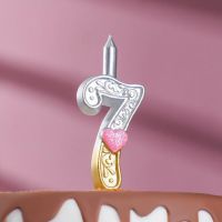 Свеча для торта «Сердечки» серебряно-золотая, 10.2 см, цифра 7