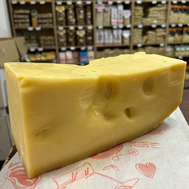 Сыр Эмменталер, 100 г