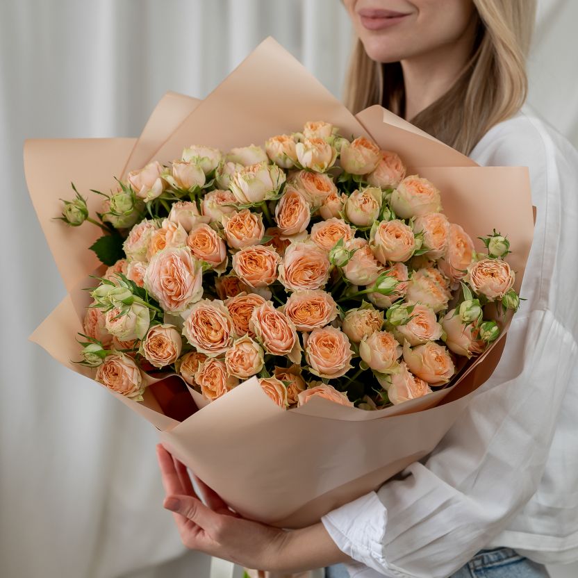 Кустовые бежевые розы (Кения)