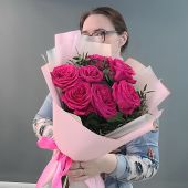 Букет 7 ярко-розовых роз