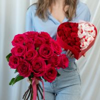 15 розовых роз (сорт Пинк Флойд) + Сердце