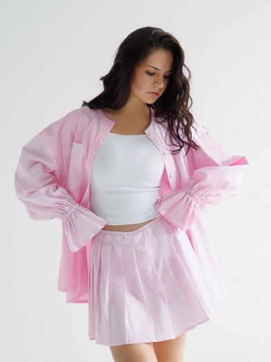 Рубашка розовая в полоску без воротника