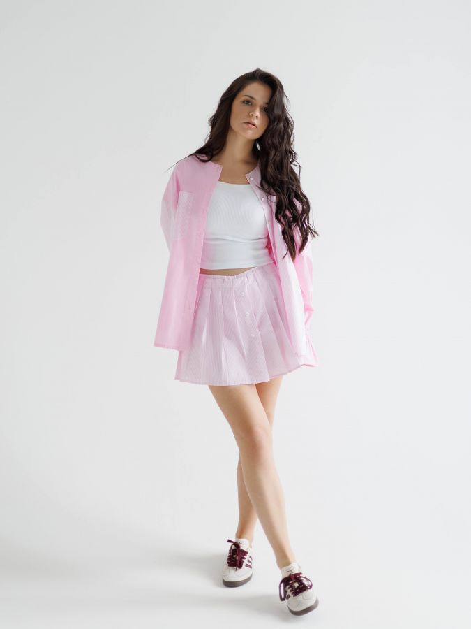 Рубашка розовая в полоску без воротника