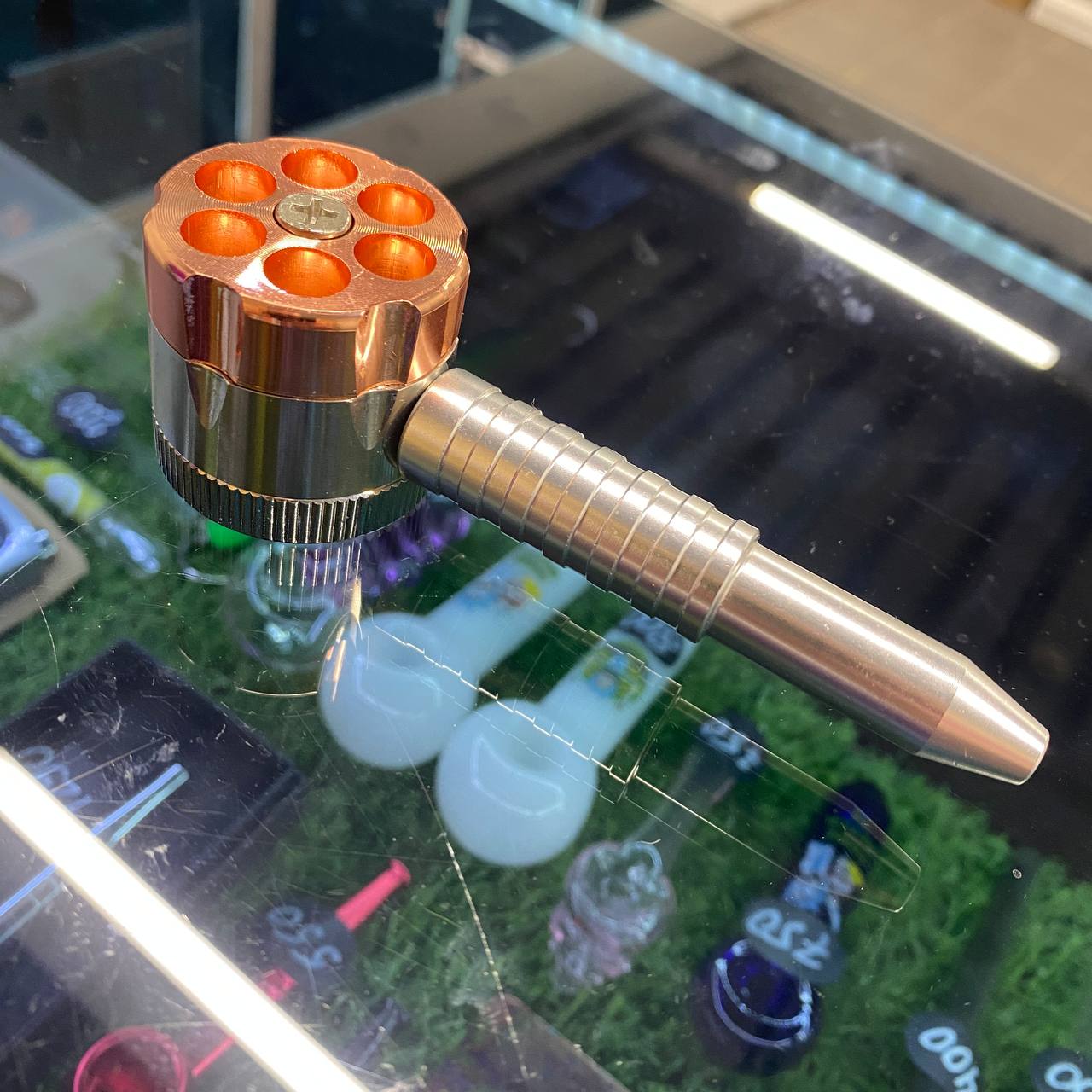 Трубка для курения Six Shooter + Grinder (дисконт)