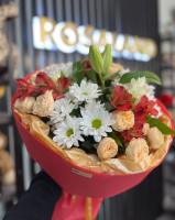 Букет из кустовой розы mix, лилии и альстромерии