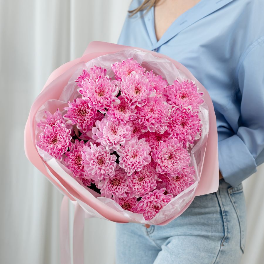 5 розовых хризантем