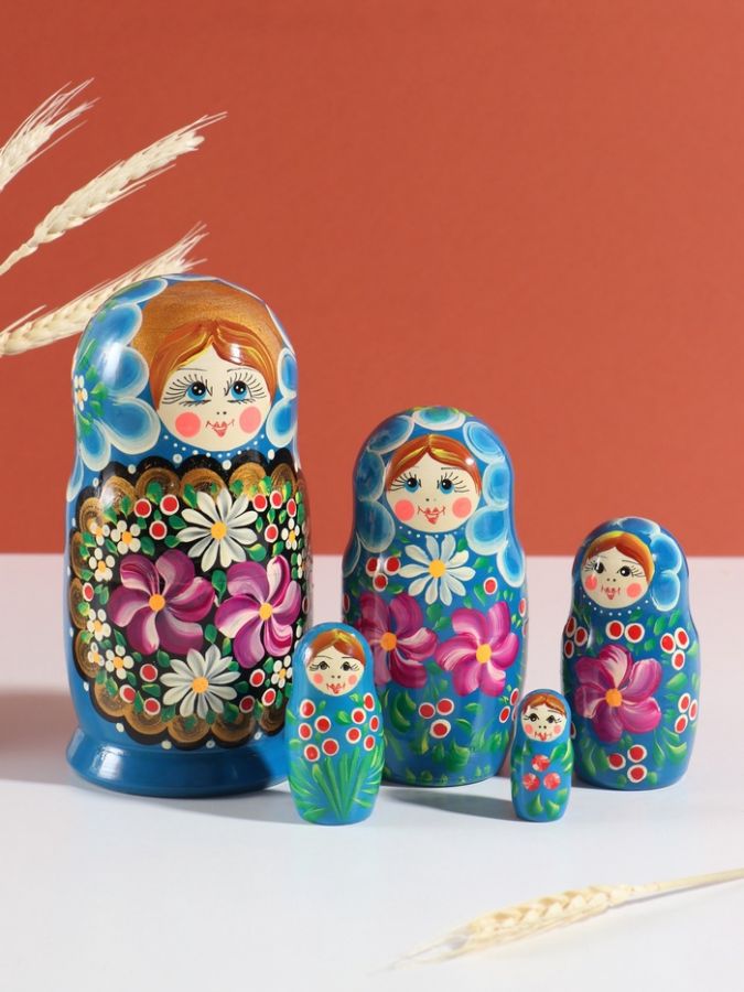 Матрёшка дерево «Любовь», синий платок, 5-кукольная, 19 см