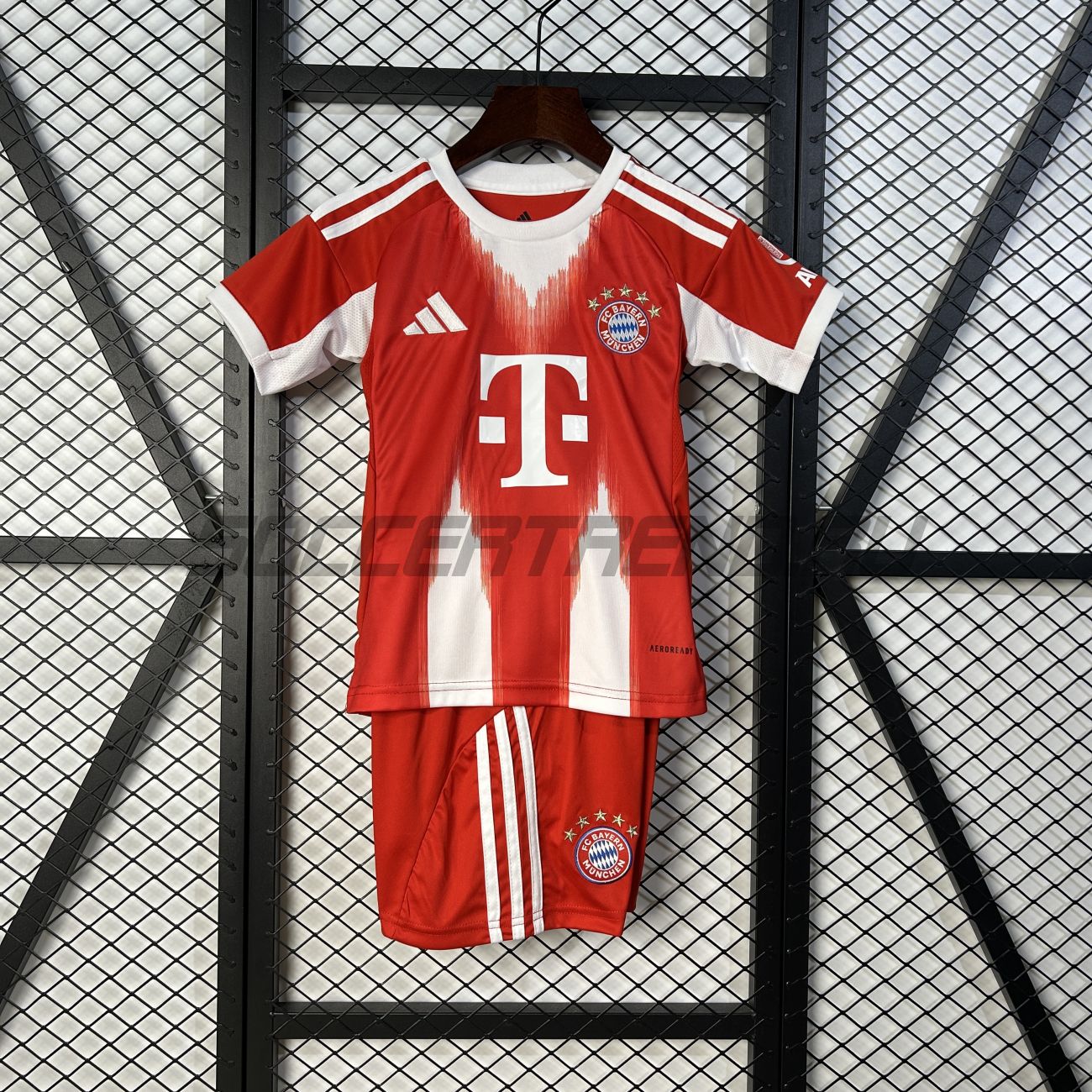 Детский комплект Bayern Munich (домашняя форма) 25/26