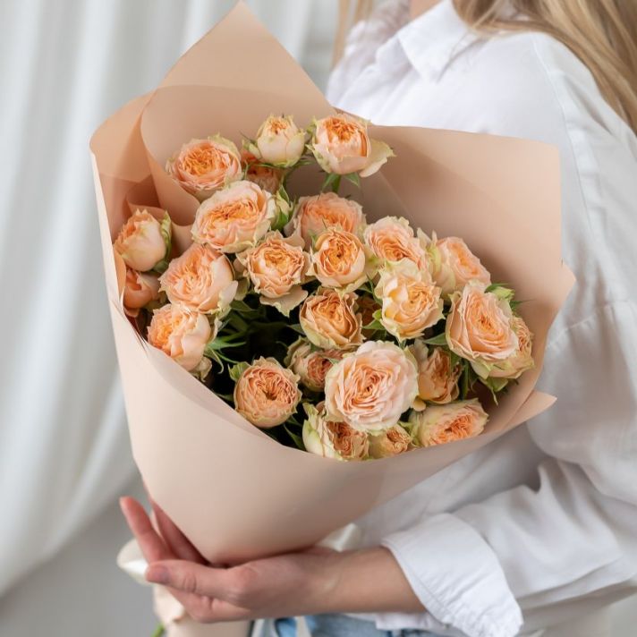 Кустовые бежевые розы (Кения)