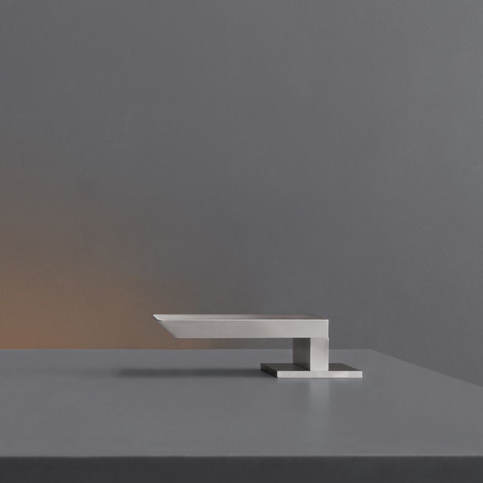 Небольшой излив на борт Cea Design Bar BAR 56