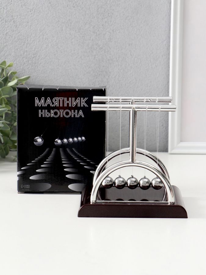 Маятник настольный антистресс «Шары техно: квадрат столбик», 13.5?13.5?11.5 см