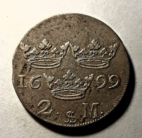 2 марки 1699 Швеция Карл XII AUNC