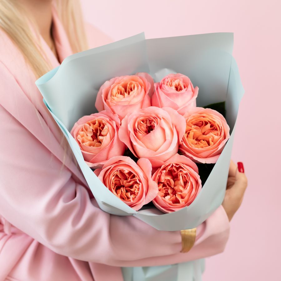 7 пионовидных роз (Пинк Экспрешн)