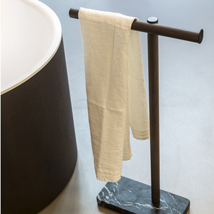 Изображение Полотенцедержатель напольный Agape Dot line ADTL0462RWN 32x15x75 см