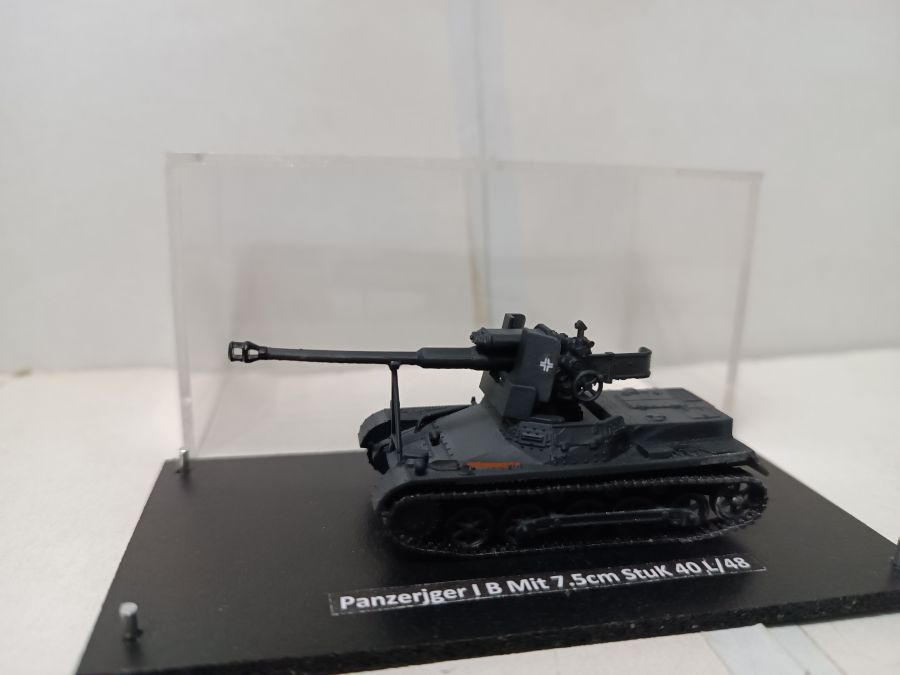 Немецкая САУ Panzerjager I B Mit 75 mm Stuk 40L/48 (1/72)