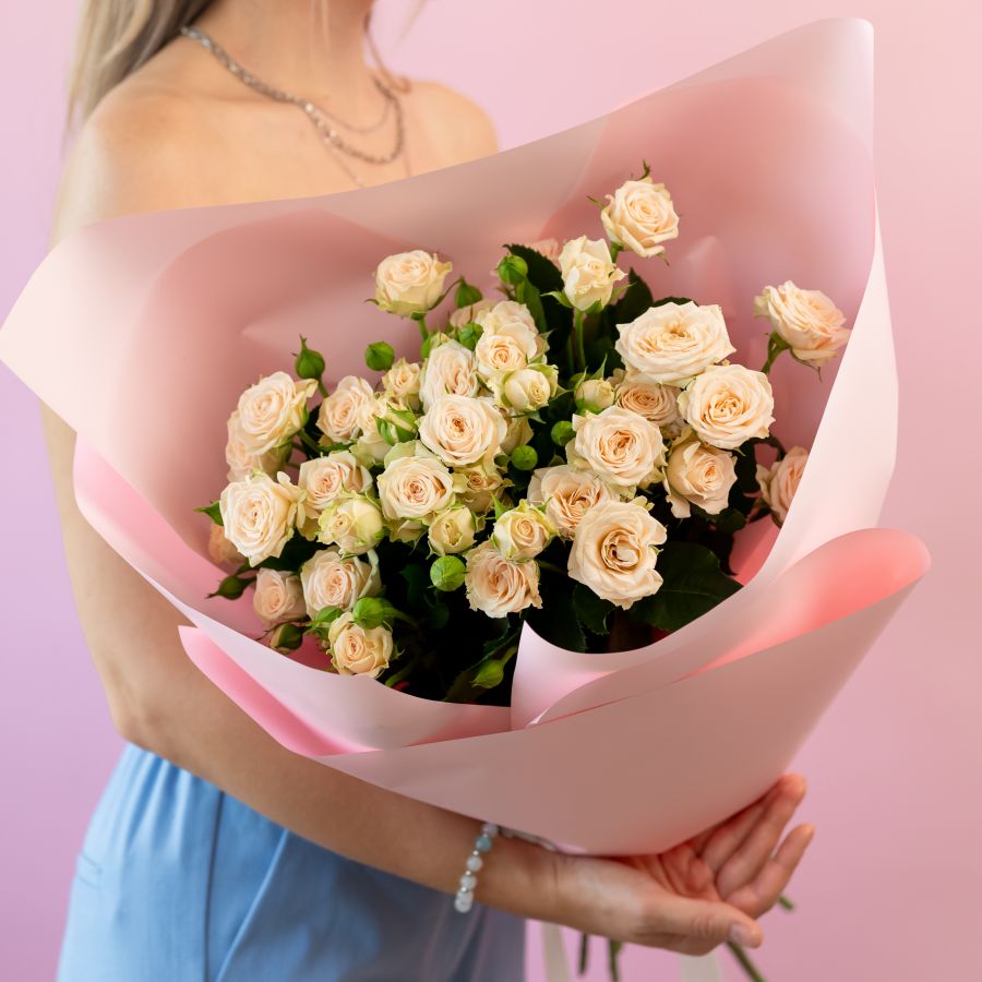 9 кустовых роз сорт Таня