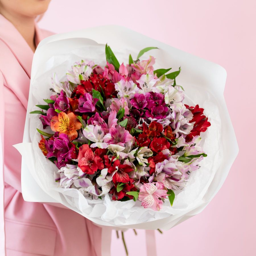 Альстромерия в упаковке с тишью от 7 шт