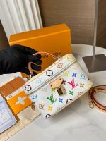 Сумка LOUIS VUITTON Premium