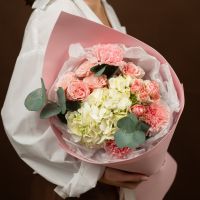 Букет небольшой( упаковка на уголок)