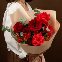 сборный с красной герберой