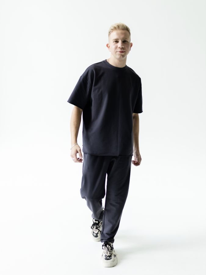 Брюки с защипами графит