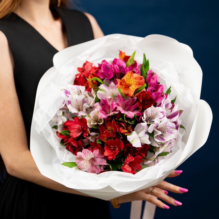 15 альстромерий