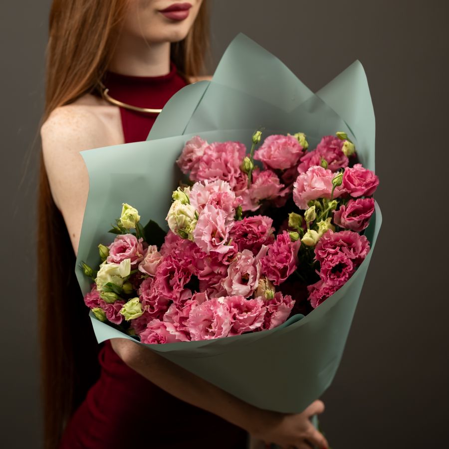 11 розовых эустом