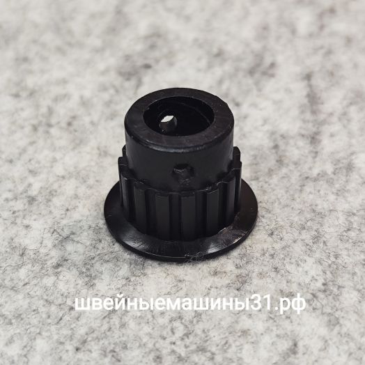 Зубчатое колесо верхнего вала Jaguar 979 и др. Количество зубьев 15; диаметр отверстия под вал 12,7 мм; длина 22,4 мм; диаметр зубчатой части 23 мм.      Цена 400 руб.