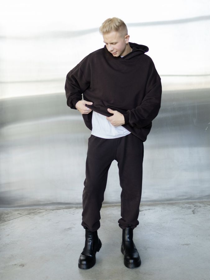 Брюки с защипами шоколад