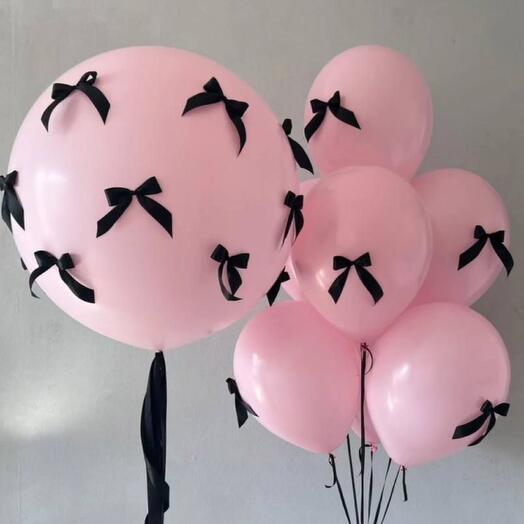 Сет розовый с бантиками из шаров с гелием