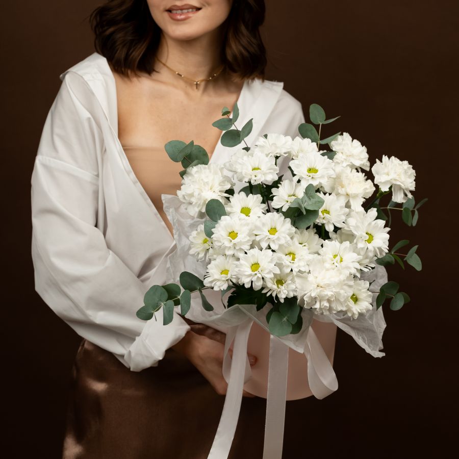 Шляпная коробка размер М (с ромашкой)