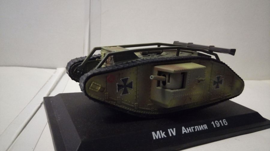 Трофейный британский танк MK.IV 1916   (1/72)  журнальная серия "Танки мира"